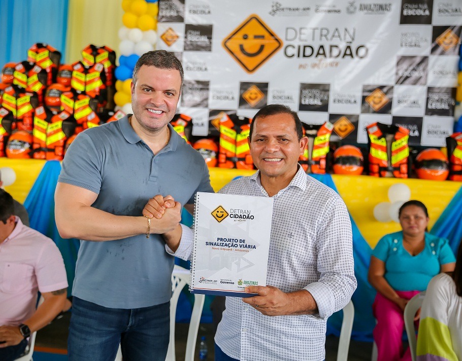 Em Novo Aripuanã, Detran-AM entrega 150 kits de segurança para mototaxistas e inaugura posto avançado de atendimento